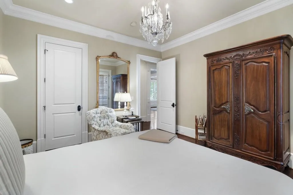 75 Forrest Lake Drive, Sandy Springs, Georgia 30327, 5 Bedrooms Bedrooms, ,5 BathroomsBathrooms,Residential,For Sale,75 Forrest Lake Drive,7634433