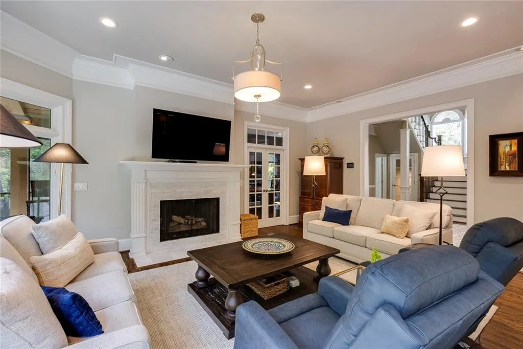 8325 Jett Ferry Road, Sandy Springs, Georgia 30350, 6 Bedrooms Bedrooms, ,4 BathroomsBathrooms,Residential,Sold,8325 Jett Ferry Road,7435164