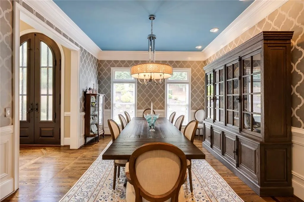 8325 Jett Ferry Road, Sandy Springs, Georgia 30350, 6 Bedrooms Bedrooms, ,4 BathroomsBathrooms,Residential,Sold,8325 Jett Ferry Road,7435164