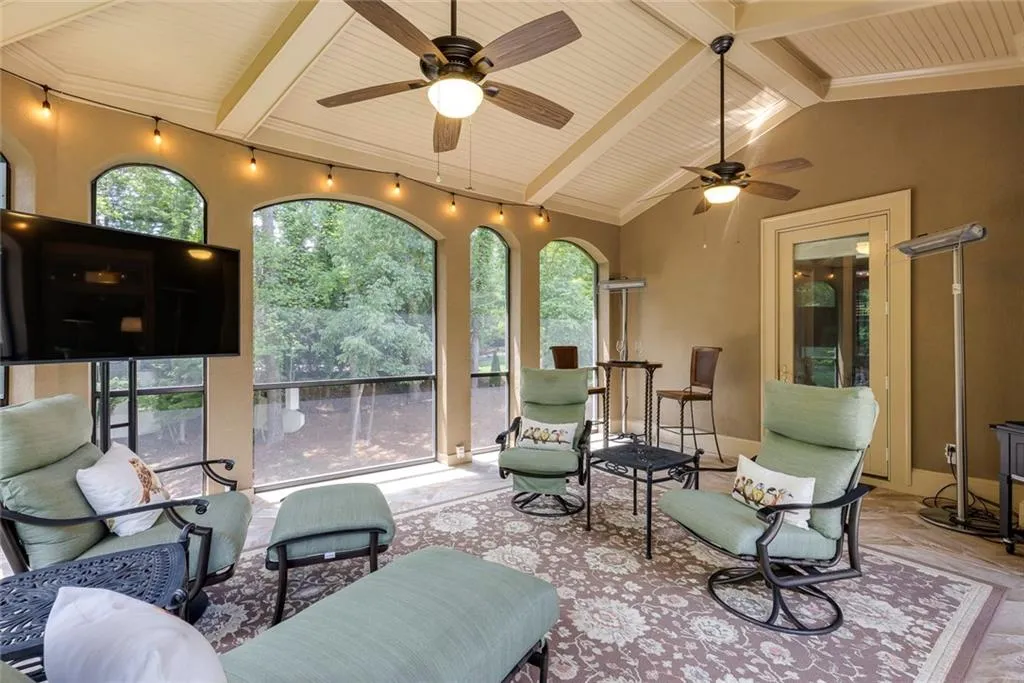 8325 Jett Ferry Road, Sandy Springs, Georgia 30350, 6 Bedrooms Bedrooms, ,4 BathroomsBathrooms,Residential,Sold,8325 Jett Ferry Road,7435164
