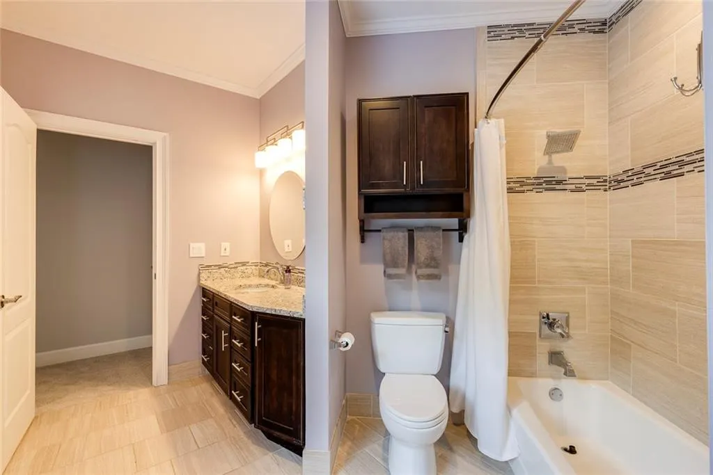 8325 Jett Ferry Road, Sandy Springs, Georgia 30350, 6 Bedrooms Bedrooms, ,4 BathroomsBathrooms,Residential,Sold,8325 Jett Ferry Road,7435164