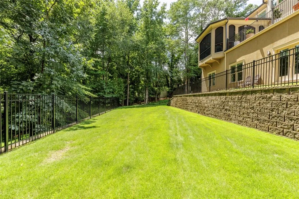 8325 Jett Ferry Road, Sandy Springs, Georgia 30350, 6 Bedrooms Bedrooms, ,4 BathroomsBathrooms,Residential,Sold,8325 Jett Ferry Road,7435164