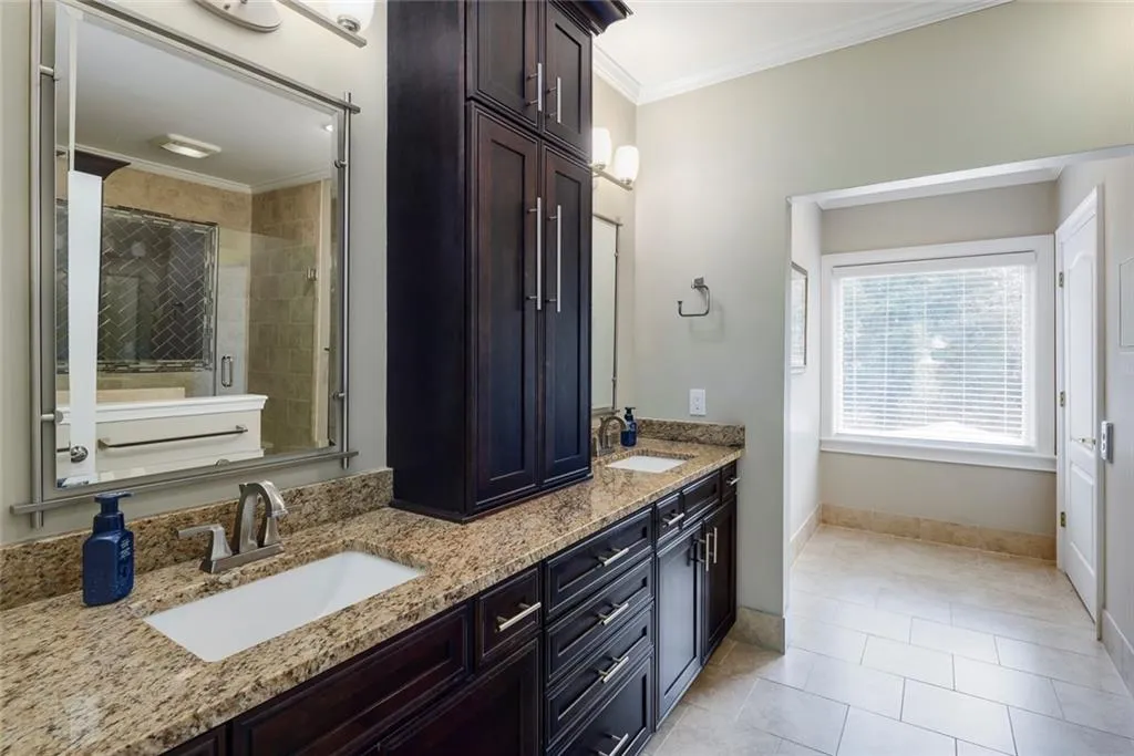 8325 Jett Ferry Road, Sandy Springs, Georgia 30350, 6 Bedrooms Bedrooms, ,4 BathroomsBathrooms,Residential,Sold,8325 Jett Ferry Road,7435164