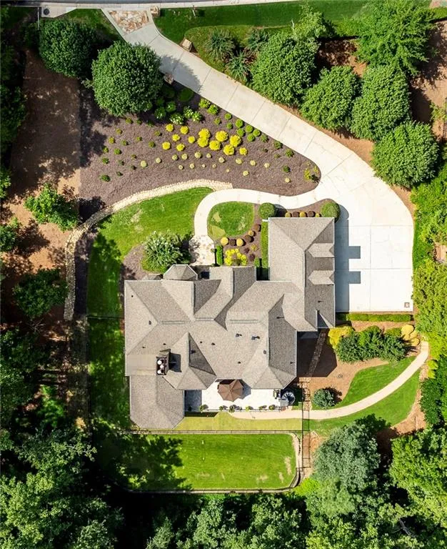 8325 Jett Ferry Road, Sandy Springs, Georgia 30350, 6 Bedrooms Bedrooms, ,4 BathroomsBathrooms,Residential,Sold,8325 Jett Ferry Road,7435164