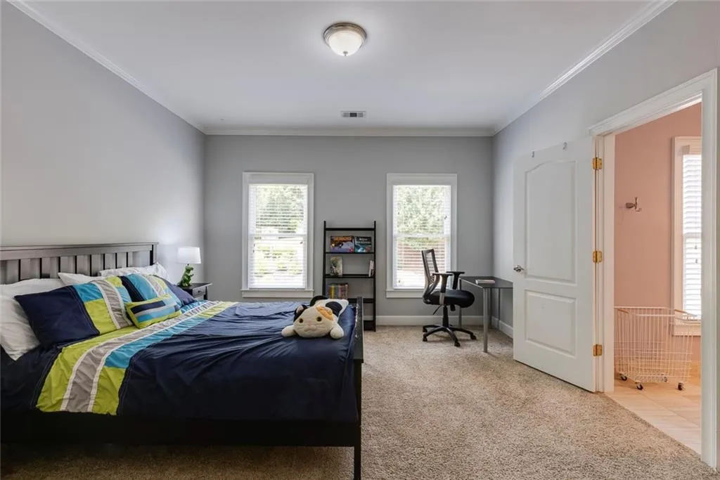 8325 Jett Ferry Road, Sandy Springs, Georgia 30350, 6 Bedrooms Bedrooms, ,4 BathroomsBathrooms,Residential,Sold,8325 Jett Ferry Road,7435164