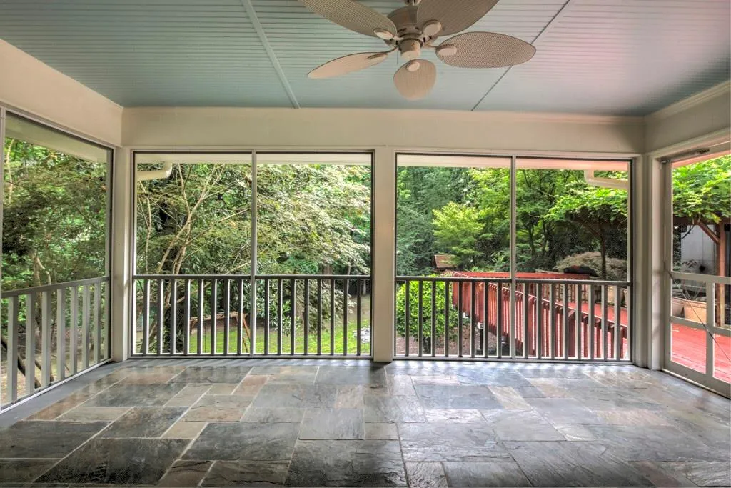 4520 Northside Drive, Sandy Springs, Georgia 30327, 5 Bedrooms Bedrooms, ,3 BathroomsBathrooms,Residential,Sold,4520 Northside Drive,5870247