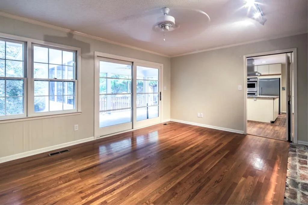 4520 Northside Drive, Sandy Springs, Georgia 30327, 5 Bedrooms Bedrooms, ,3 BathroomsBathrooms,Residential,Sold,4520 Northside Drive,5870247