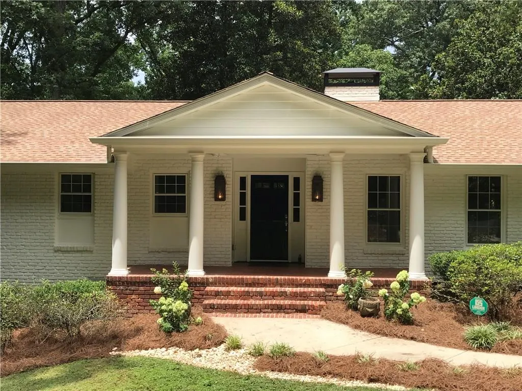 4520 Northside Drive, Sandy Springs, Georgia 30327, 5 Bedrooms Bedrooms, ,3 BathroomsBathrooms,Residential,Sold,4520 Northside Drive,5870247