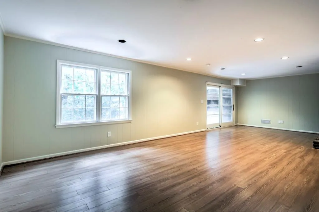 4520 Northside Drive, Sandy Springs, Georgia 30327, 5 Bedrooms Bedrooms, ,3 BathroomsBathrooms,Residential,Sold,4520 Northside Drive,5870247