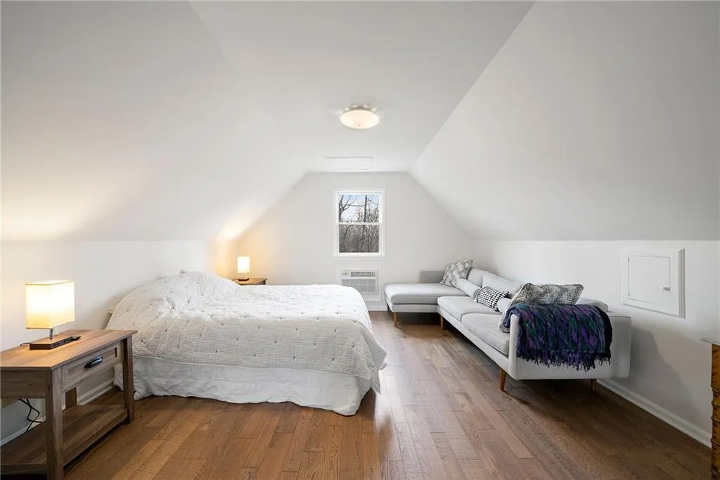 225 Hunters Point, Atlanta, Georgia 30328, 4 Bedrooms Bedrooms, ,3 BathroomsBathrooms,Residential,Sold,225 Hunters Point,6706016