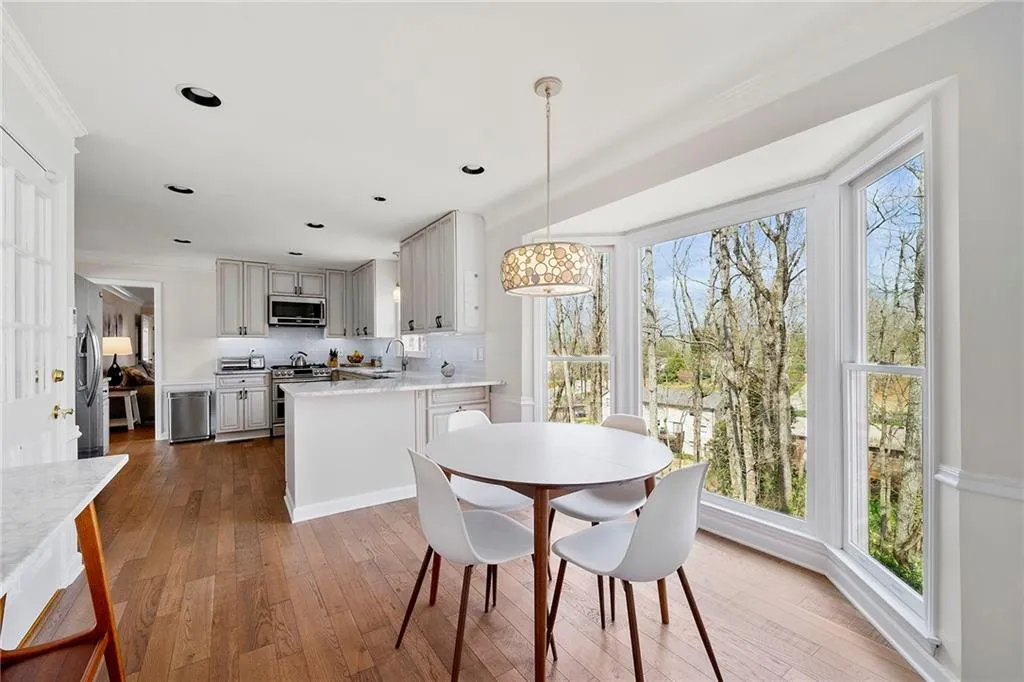 225 Hunters Point, Atlanta, Georgia 30328, 4 Bedrooms Bedrooms, ,3 BathroomsBathrooms,Residential,Sold,225 Hunters Point,6706016