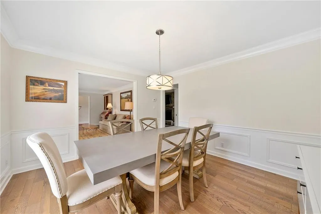 225 Hunters Point, Atlanta, Georgia 30328, 4 Bedrooms Bedrooms, ,3 BathroomsBathrooms,Residential,Sold,225 Hunters Point,6706016