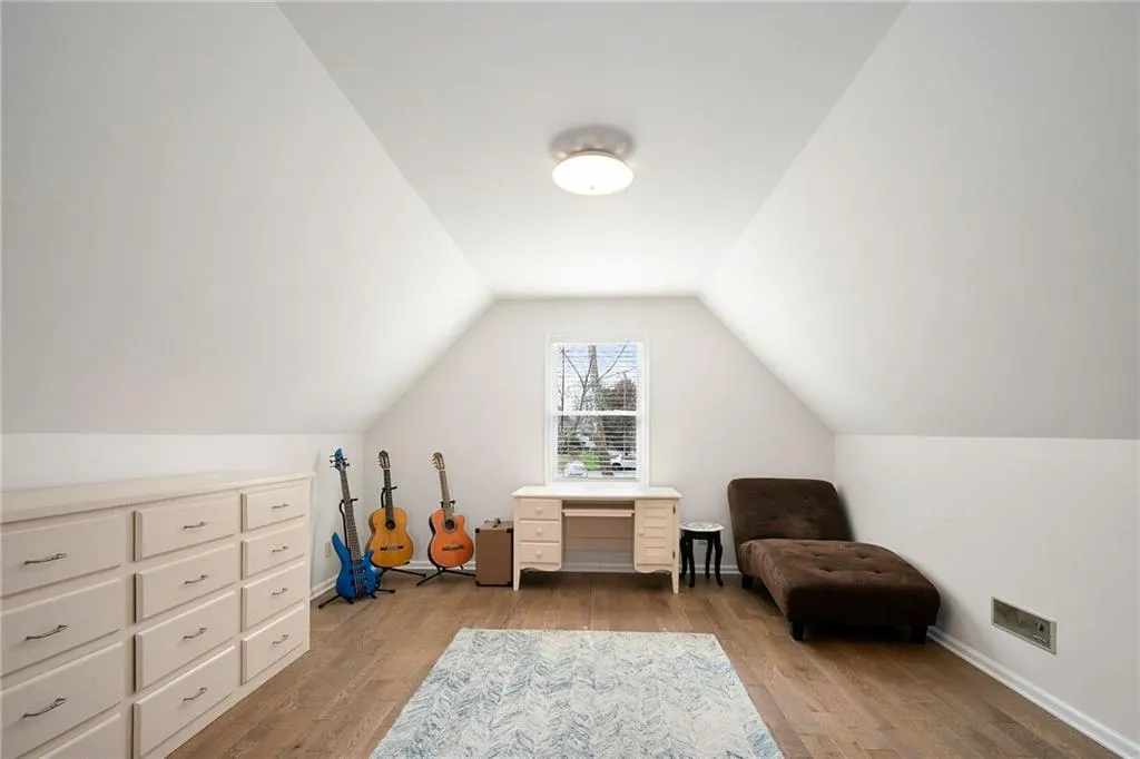 225 Hunters Point, Atlanta, Georgia 30328, 4 Bedrooms Bedrooms, ,3 BathroomsBathrooms,Residential,Sold,225 Hunters Point,6706016