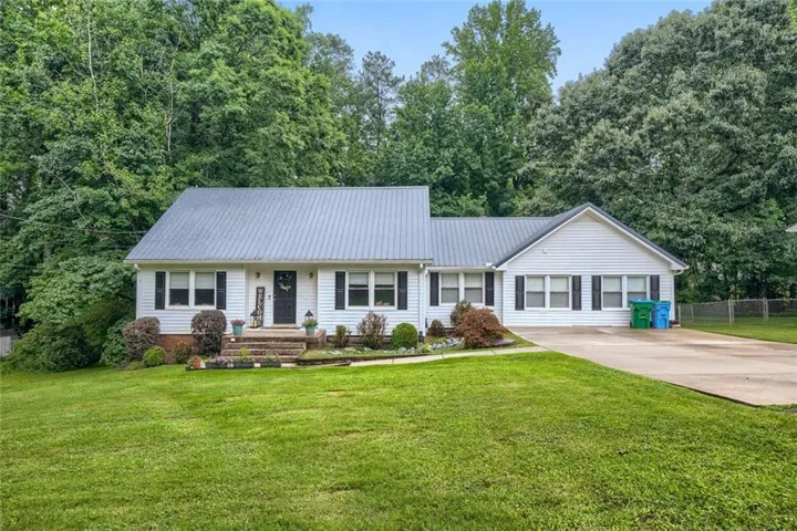 5042 Stephens Drive Sw, Lilburn, Georgia 30047