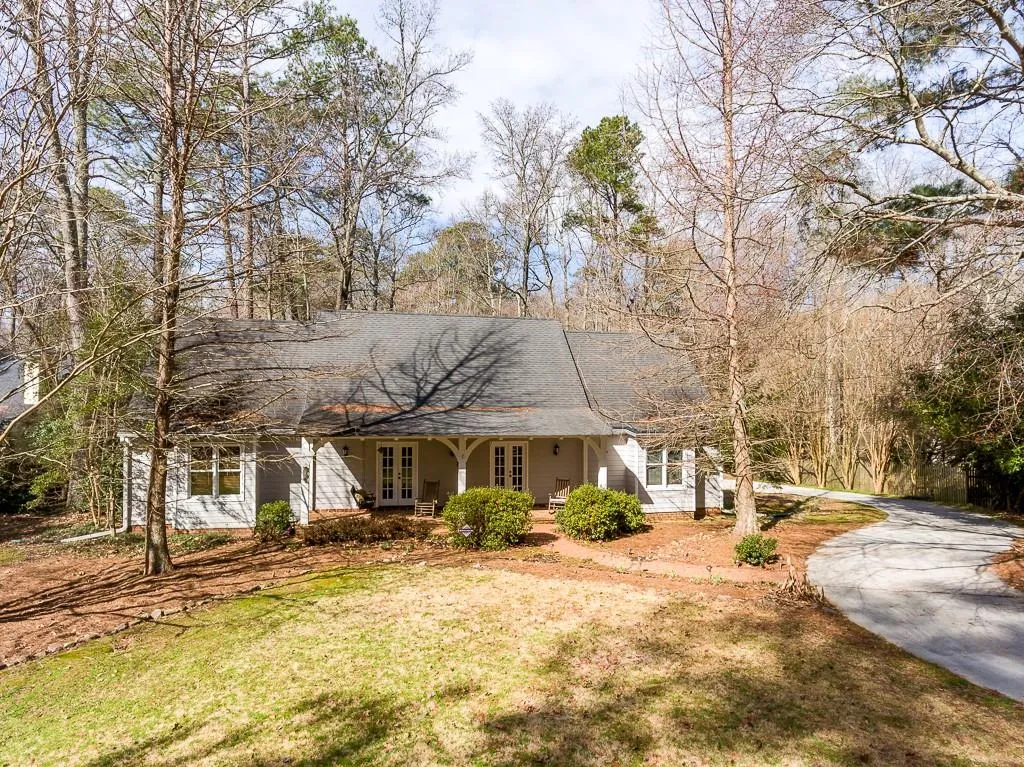 2190 Spalding Drive, Atlanta, Georgia 30350, 5 Bedrooms Bedrooms, ,3 BathroomsBathrooms,Residential,Sold,2190 Spalding Drive,6575327