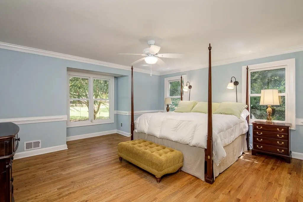 2190 Spalding Drive, Atlanta, Georgia 30350, 5 Bedrooms Bedrooms, ,3 BathroomsBathrooms,Residential,Sold,2190 Spalding Drive,6575327