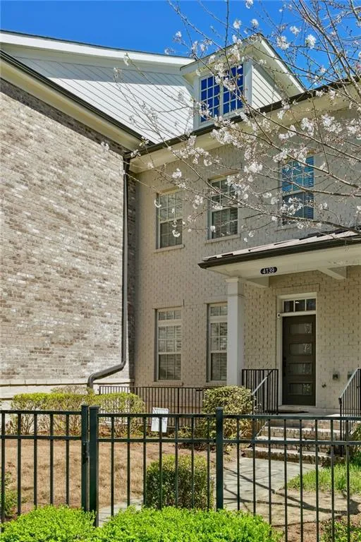 4139 Township Parkway, Atlanta, Georgia 30342, 3 Bedrooms Bedrooms, ,3 BathroomsBathrooms,Residential,Sold,4139 Township Parkway,7186939