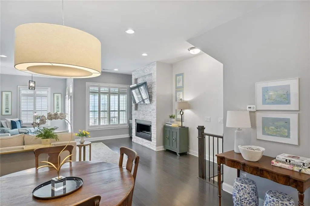 4139 Township Parkway, Atlanta, Georgia 30342, 3 Bedrooms Bedrooms, ,3 BathroomsBathrooms,Residential,Sold,4139 Township Parkway,7186939