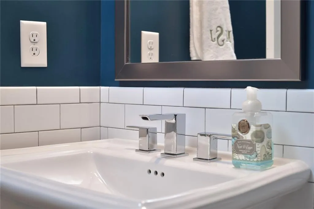 4139 Township Parkway, Atlanta, Georgia 30342, 3 Bedrooms Bedrooms, ,3 BathroomsBathrooms,Residential,Sold,4139 Township Parkway,7186939