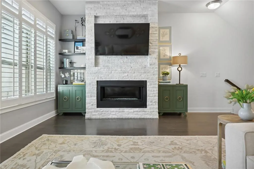 4139 Township Parkway, Atlanta, Georgia 30342, 3 Bedrooms Bedrooms, ,3 BathroomsBathrooms,Residential,Sold,4139 Township Parkway,7186939