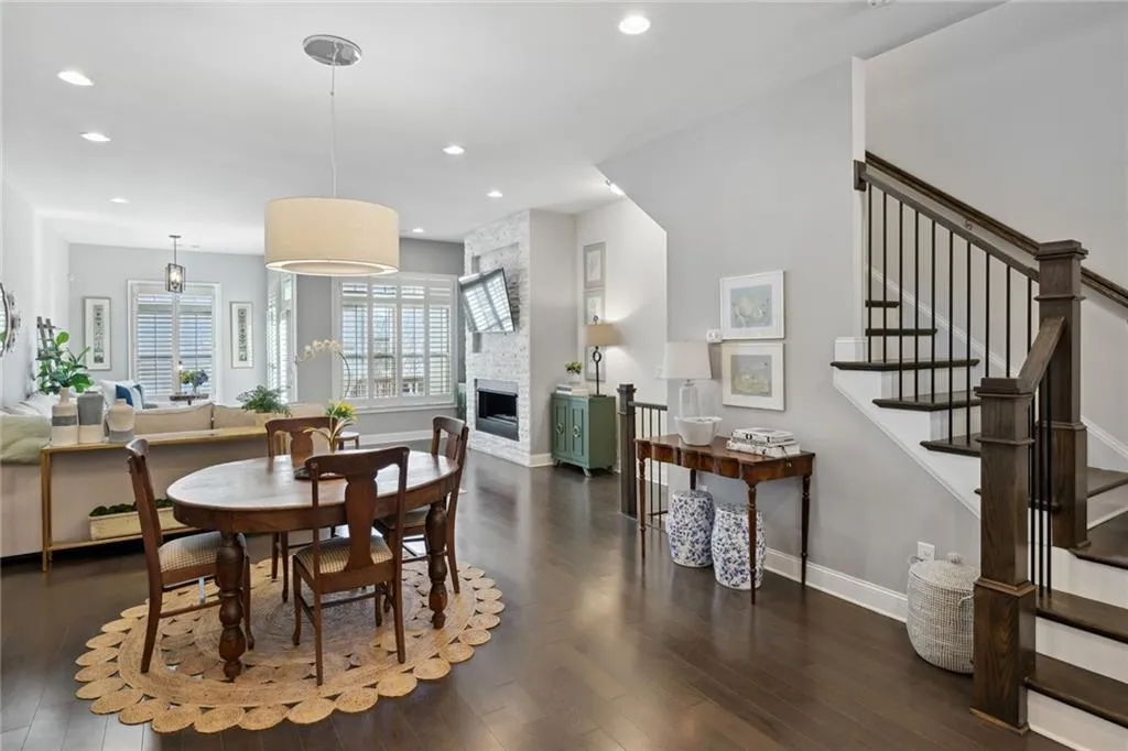 4139 Township Parkway, Atlanta, Georgia 30342, 3 Bedrooms Bedrooms, ,3 BathroomsBathrooms,Residential,Sold,4139 Township Parkway,7186939