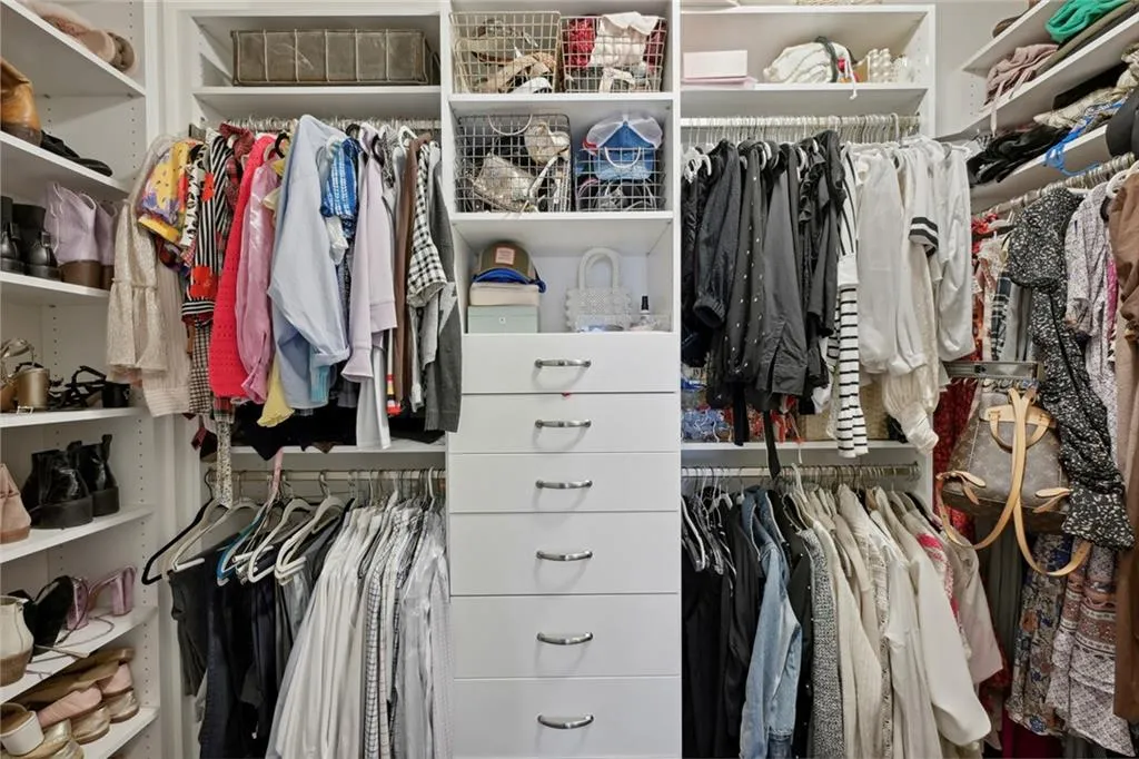 4139 Township Parkway, Atlanta, Georgia 30342, 3 Bedrooms Bedrooms, ,3 BathroomsBathrooms,Residential,Sold,4139 Township Parkway,7186939