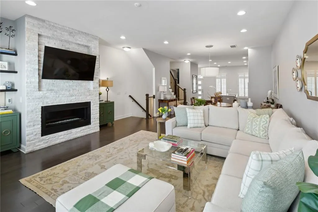 4139 Township Parkway, Atlanta, Georgia 30342, 3 Bedrooms Bedrooms, ,3 BathroomsBathrooms,Residential,Sold,4139 Township Parkway,7186939