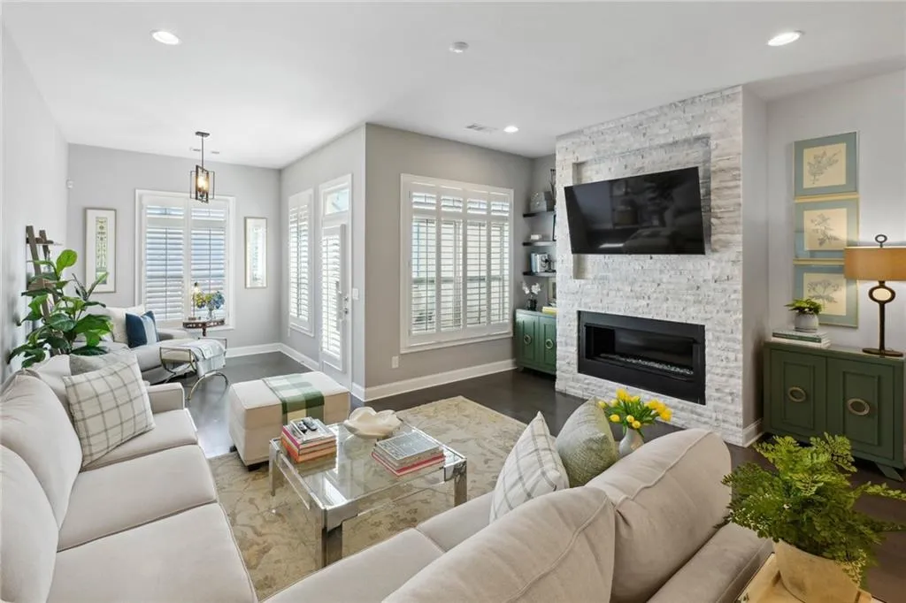 4139 Township Parkway, Atlanta, Georgia 30342, 3 Bedrooms Bedrooms, ,3 BathroomsBathrooms,Residential,Sold,4139 Township Parkway,7186939