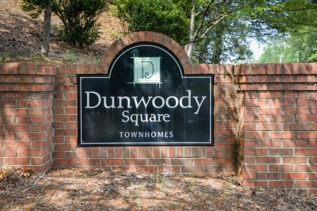 7750 Roswell Road Unit 7a, Sandy Springs, Georgia 30350, 2 Bedrooms Bedrooms, ,1 BathroomBathrooms,Residential,Sold,7750 Roswell Road Unit 7a,5837075
