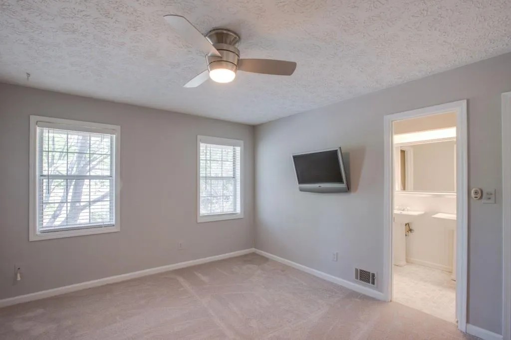 7750 Roswell Road Unit 7a, Sandy Springs, Georgia 30350, 2 Bedrooms Bedrooms, ,1 BathroomBathrooms,Residential,Sold,7750 Roswell Road Unit 7a,5837075