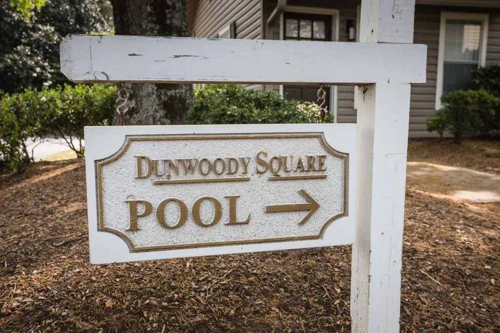 7750 Roswell Road Unit 7a, Sandy Springs, Georgia 30350, 2 Bedrooms Bedrooms, ,1 BathroomBathrooms,Residential,Sold,7750 Roswell Road Unit 7a,5837075