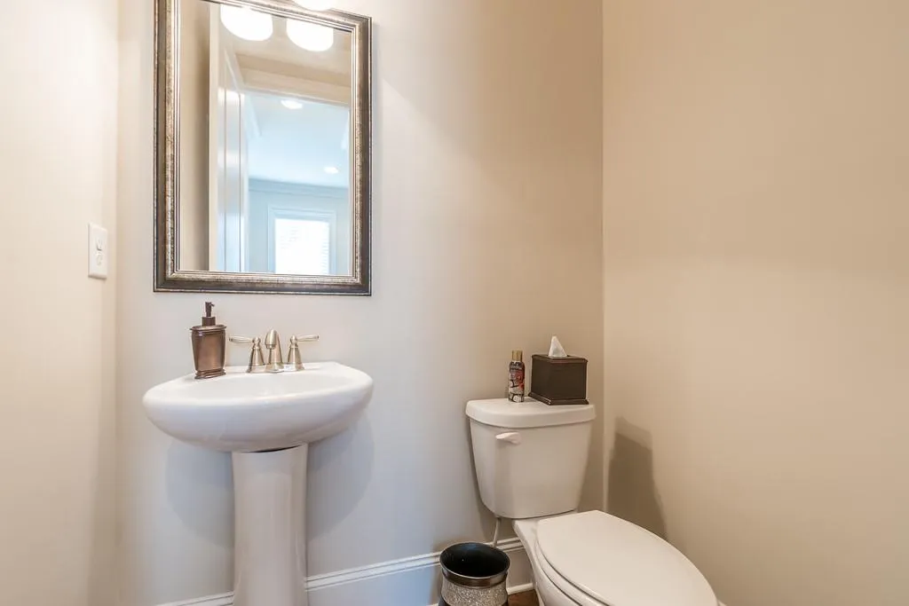 1219 Apperley Place Ne, Sandy Springs, Georgia 30350, 4 Bedrooms Bedrooms, ,3 BathroomsBathrooms,Residential,Sold,1219 Apperley Place Ne,6688680