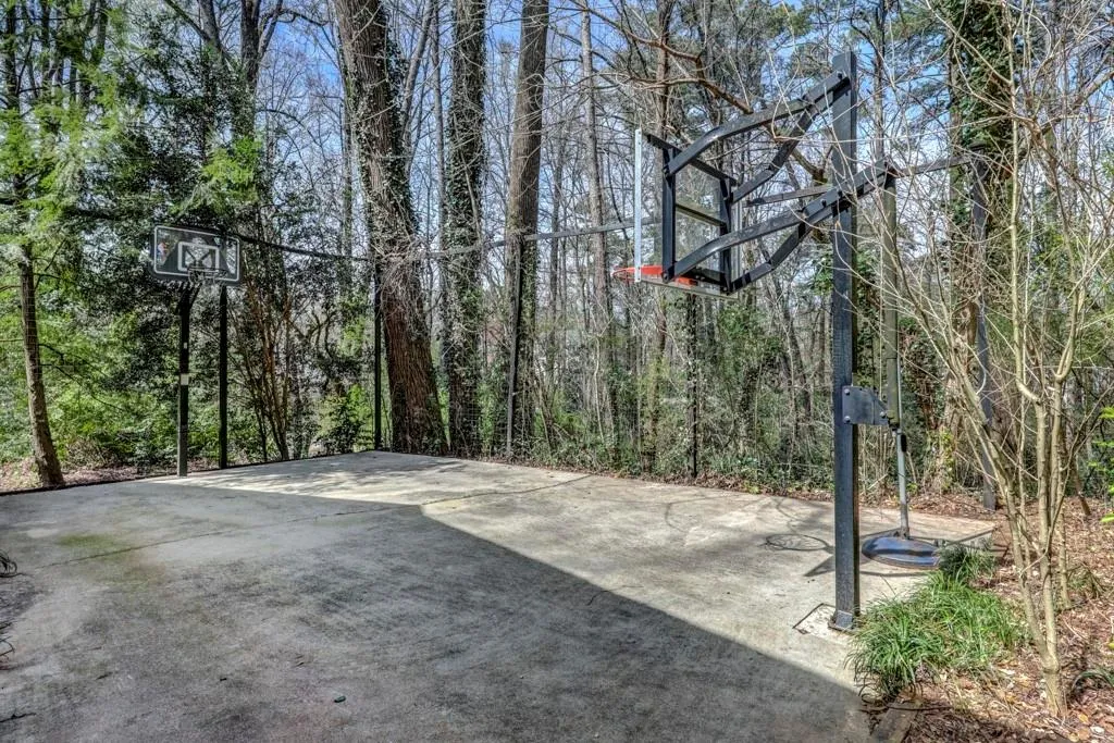 4645 Powers Ferry Road, Sandy Springs, Georgia 30327, 4 Bedrooms Bedrooms, ,3 BathroomsBathrooms,Residential,Sold,4645 Powers Ferry Road,6522372