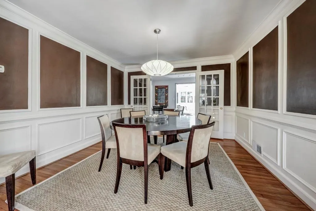 4645 Powers Ferry Road, Sandy Springs, Georgia 30327, 4 Bedrooms Bedrooms, ,3 BathroomsBathrooms,Residential,Sold,4645 Powers Ferry Road,6522372