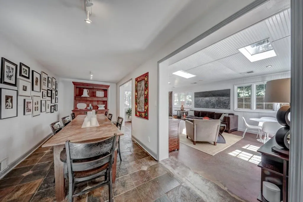 4645 Powers Ferry Road, Sandy Springs, Georgia 30327, 4 Bedrooms Bedrooms, ,3 BathroomsBathrooms,Residential,Sold,4645 Powers Ferry Road,6522372