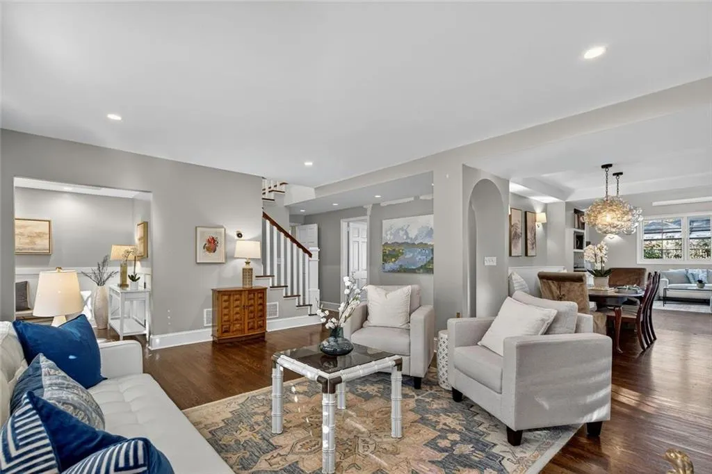 192 E Wesley Road Ne, Atlanta, Georgia 30305, 5 Bedrooms Bedrooms, ,4 BathroomsBathrooms,Residential,For Sale,192 E Wesley Road Ne,7668421