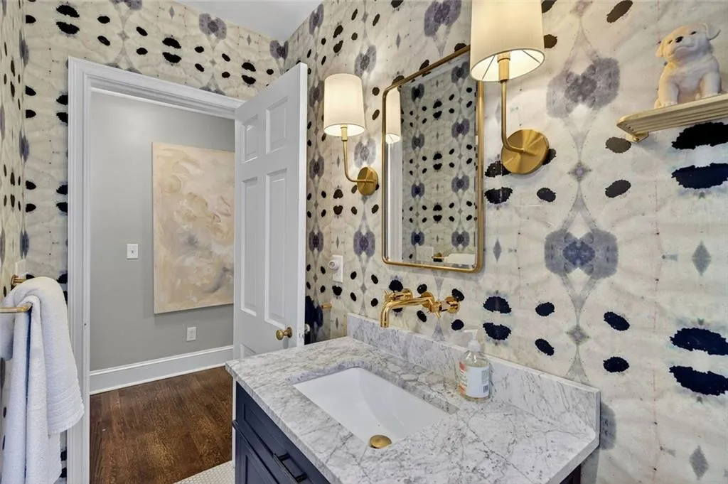 192 E Wesley Road Ne, Atlanta, Georgia 30305, 5 Bedrooms Bedrooms, ,4 BathroomsBathrooms,Residential,For Sale,192 E Wesley Road Ne,7668421