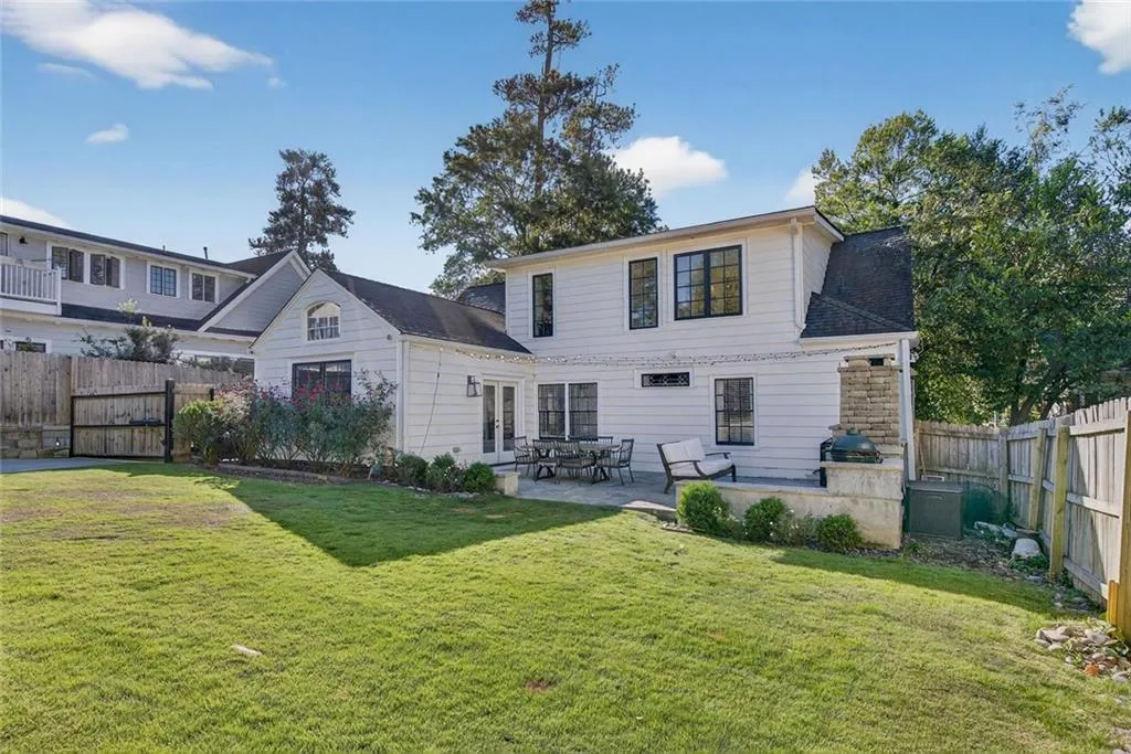 192 E Wesley Road Ne, Atlanta, Georgia 30305, 5 Bedrooms Bedrooms, ,4 BathroomsBathrooms,Residential,For Sale,192 E Wesley Road Ne,7668421
