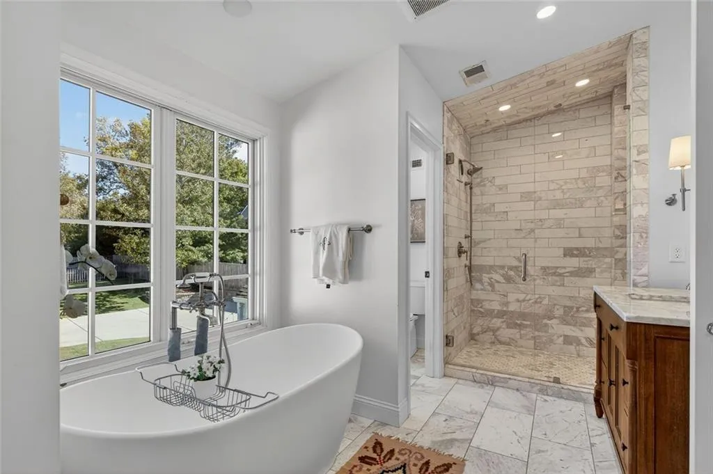 192 E Wesley Road Ne, Atlanta, Georgia 30305, 5 Bedrooms Bedrooms, ,4 BathroomsBathrooms,Residential,For Sale,192 E Wesley Road Ne,7668421