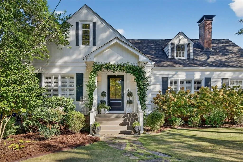 192 E Wesley Road Ne, Atlanta, Georgia 30305, 5 Bedrooms Bedrooms, ,4 BathroomsBathrooms,Residential,For Sale,192 E Wesley Road Ne,7668421