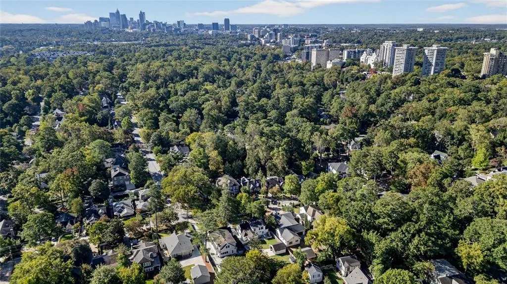 192 E Wesley Road Ne, Atlanta, Georgia 30305, 5 Bedrooms Bedrooms, ,4 BathroomsBathrooms,Residential,For Sale,192 E Wesley Road Ne,7668421