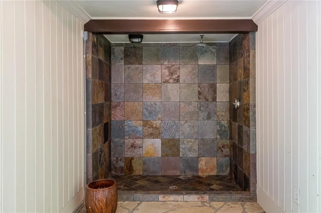 127 Dudley Court, Atlanta, Georgia 30327, 7 Bedrooms Bedrooms, ,6 BathroomsBathrooms,Residential,Sold,127 Dudley Court,7089077