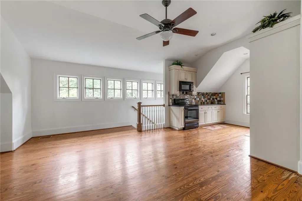 127 Dudley Court, Atlanta, Georgia 30327, 7 Bedrooms Bedrooms, ,6 BathroomsBathrooms,Residential,Sold,127 Dudley Court,7089077