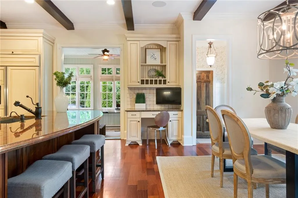 127 Dudley Court, Atlanta, Georgia 30327, 7 Bedrooms Bedrooms, ,6 BathroomsBathrooms,Residential,Sold,127 Dudley Court,7089077