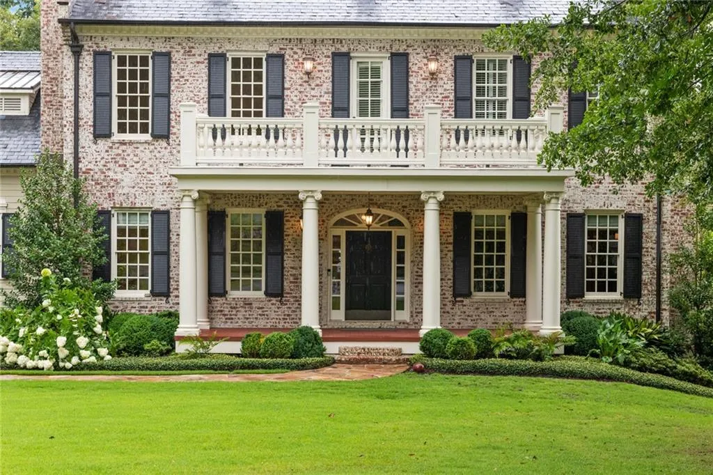 127 Dudley Court, Atlanta, Georgia 30327, 7 Bedrooms Bedrooms, ,6 BathroomsBathrooms,Residential,Sold,127 Dudley Court,7089077