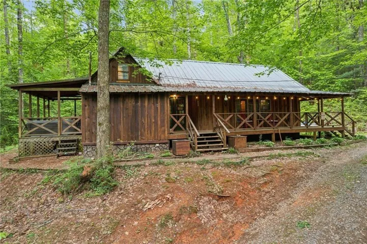 85 Clear Lake Court, Ellijay, Georgia 30540