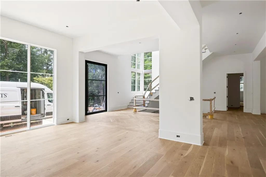 2983 Habersham Court Nw, Atlanta, Georgia 30305, 6 Bedrooms Bedrooms, ,7 BathroomsBathrooms,Residential,For Sale,2983 Habersham Court Nw,7543868