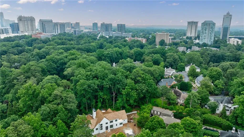 2983 Habersham Court Nw, Atlanta, Georgia 30305, 6 Bedrooms Bedrooms, ,7 BathroomsBathrooms,Residential,For Sale,2983 Habersham Court Nw,7543868