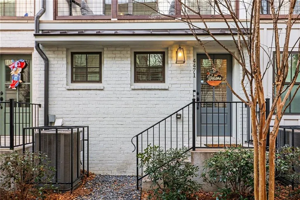 4471 Dandelion Lane, Atlanta, Georgia 30342, 2 Bedrooms Bedrooms, 0 ,2 BathroomsBathrooms,Residential,For Sale,4471 Dandelion Lane,7698860