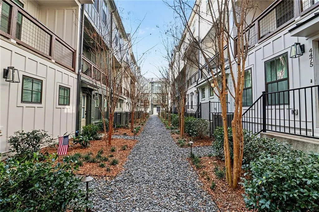 4471 Dandelion Lane, Atlanta, Georgia 30342, 2 Bedrooms Bedrooms, 0 ,2 BathroomsBathrooms,Residential,For Sale,4471 Dandelion Lane,7698860